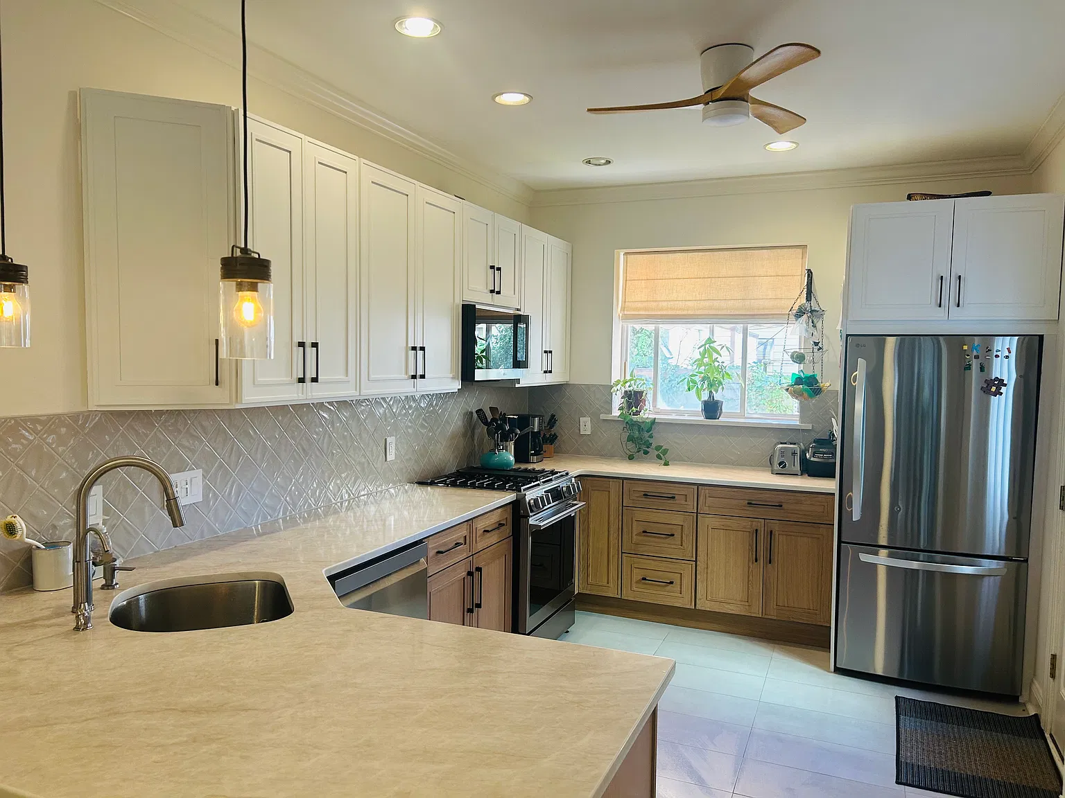 3 bed, 2.5 bath, 1700 sqft, $3,350 — Photo 3