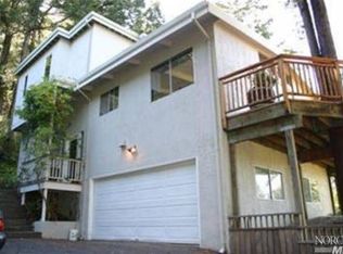 8 Buckeye Cir, Woodacre, CA 94973