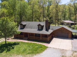 2626 Country Rd, High Ridge, MO 63049