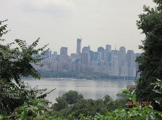 8921 Francis Pl, North Bergen, NJ 07047
