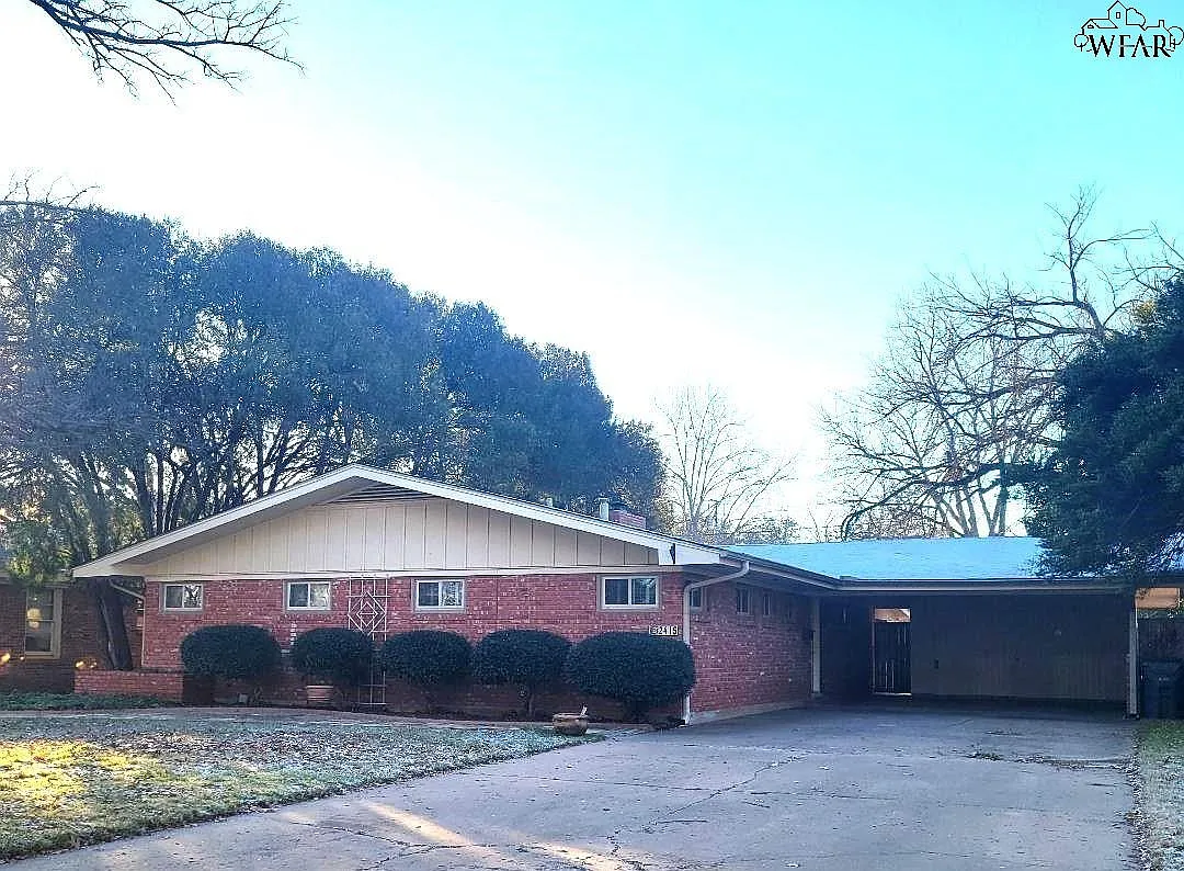 2 bed, 2.0 bath, 1813 sqft, $1,900 — Photo 1