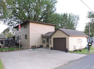 W7805 High Ridge Rd, Fort Atkinson, WI 53538