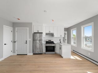 735 Broadway St #3F, Pawtucket, RI 02861