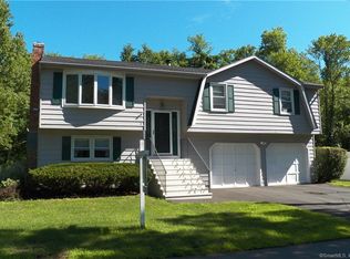 3 Hampton Trl, Wallingford, CT 06492