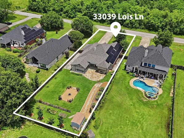 33039 Lois Ln, Magnolia, TX 77354