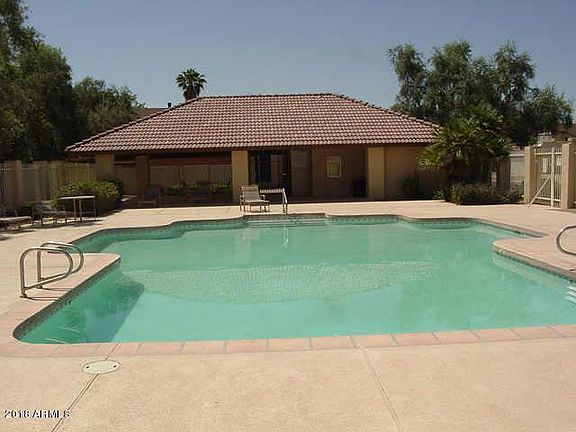3rd image of 716 N Country Club Way