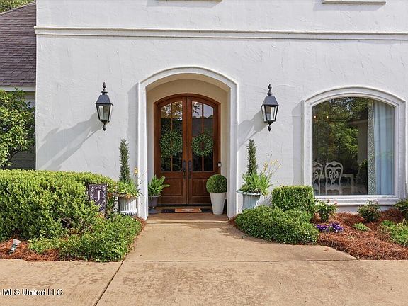 2nd image of 473 Kingsbridge Rd