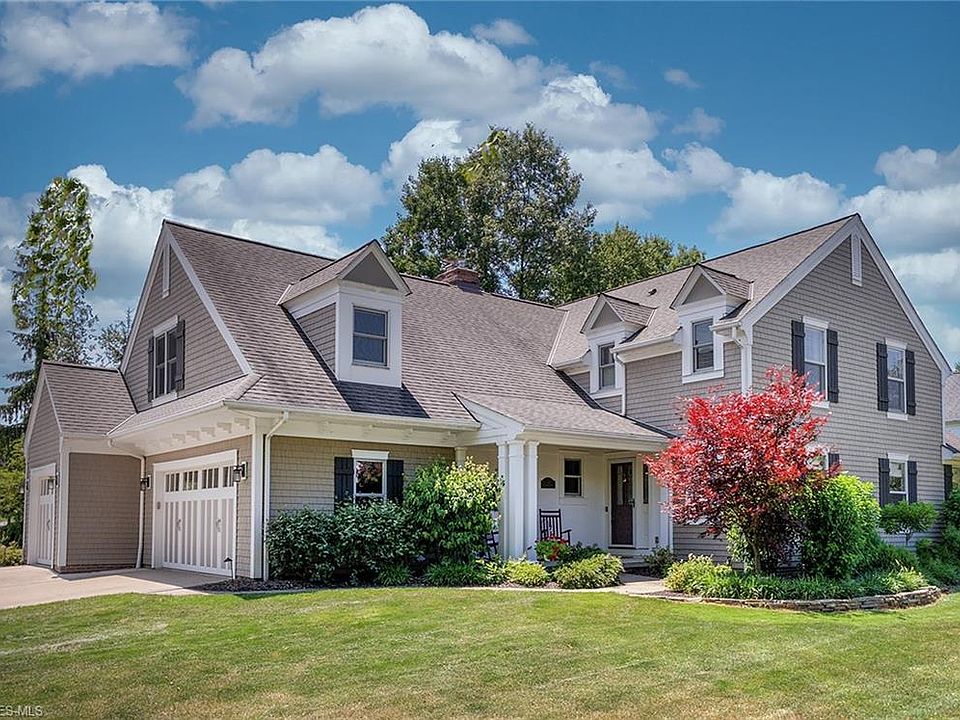1st image of 215 Senlac Hills Dr