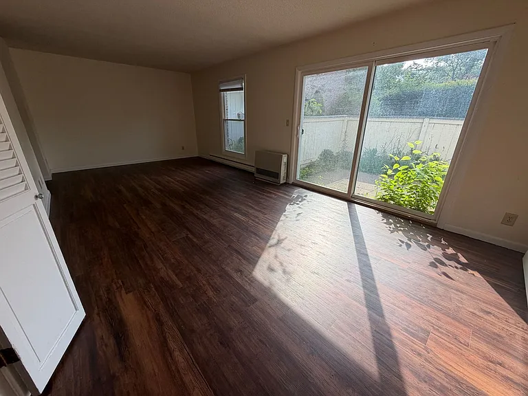 335 Ledgewood Cir #104 — Photo 2