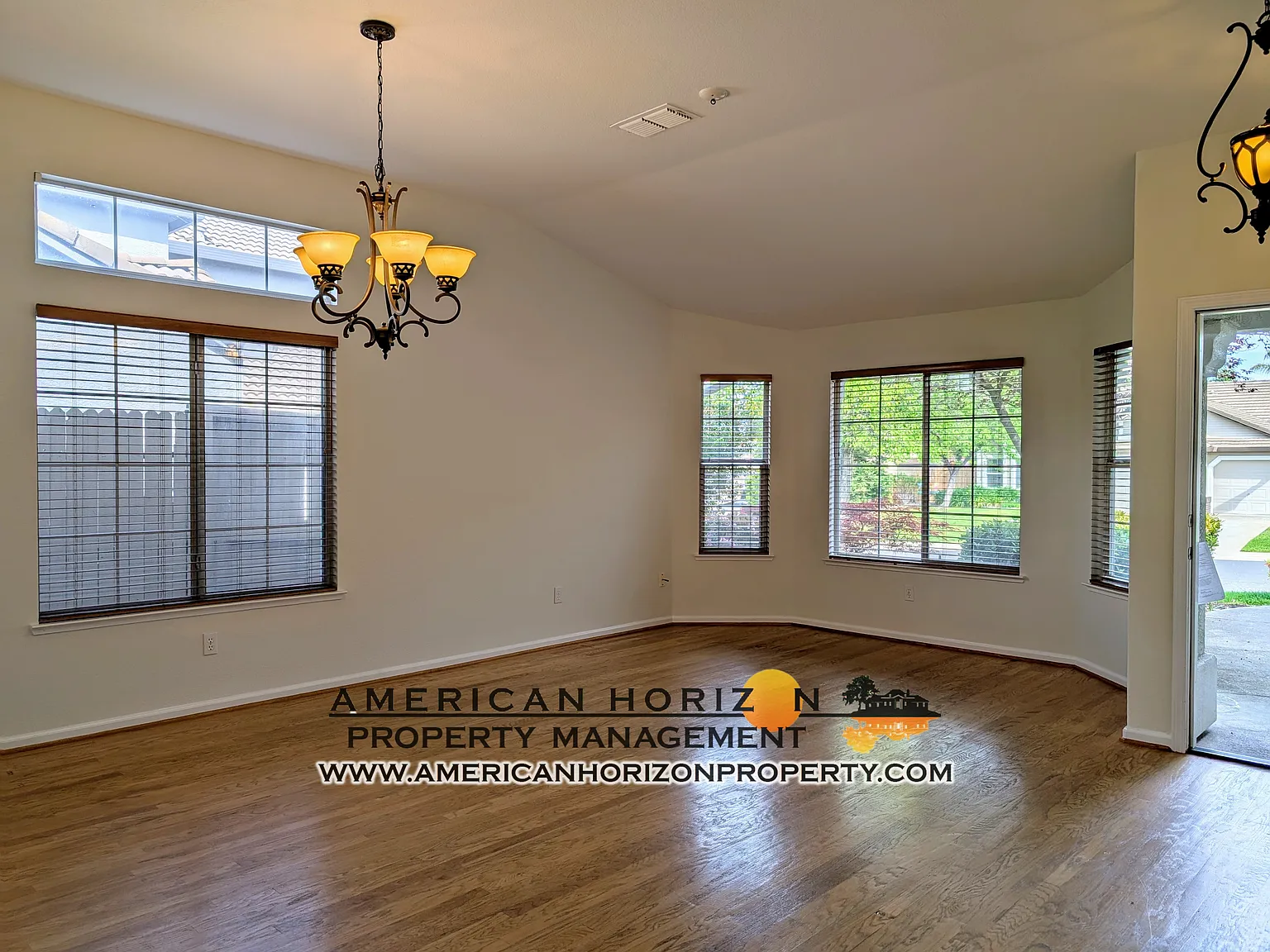 3 bed, 1683 sqft, $2,995 — Photo 4