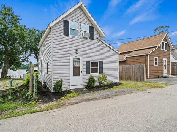 35 Ocean Ave, Halifax, MA 02341