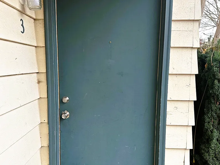Cedar Apartments — Photo 3