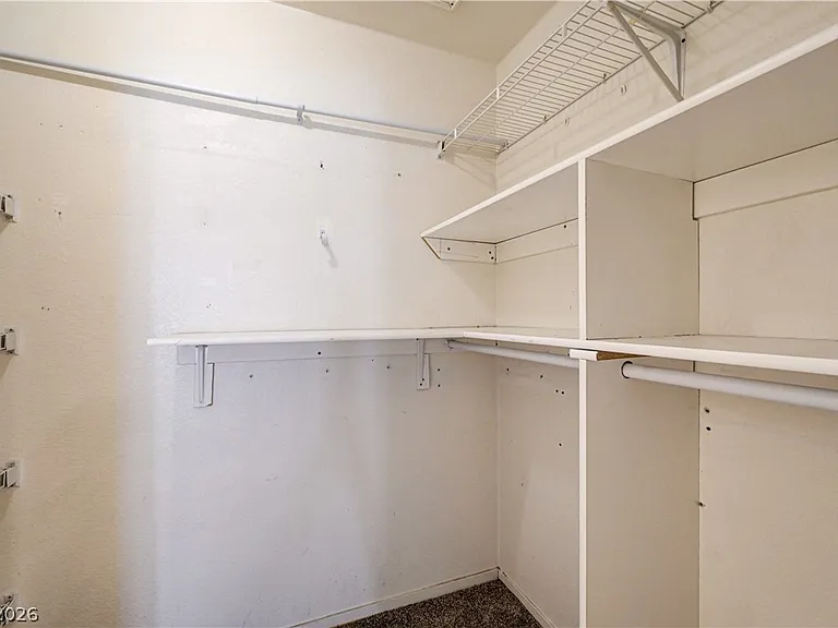 4040 Castle Cove Dr #4040 — Photo 28