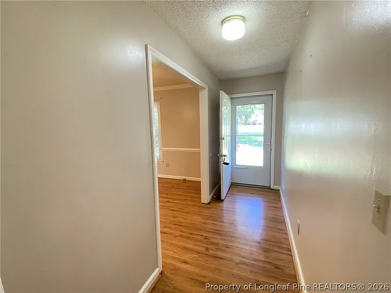 21 Pineridge Dr — Photo 2