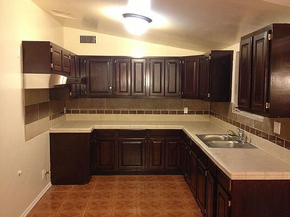 4th image of 514 N Louise Ave