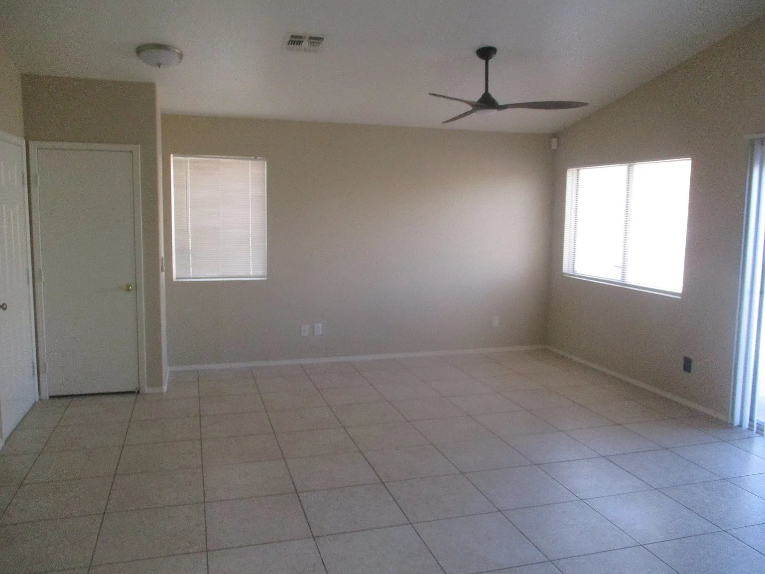 3 bed, 1266 sqft, $1,695 — Photo 3
