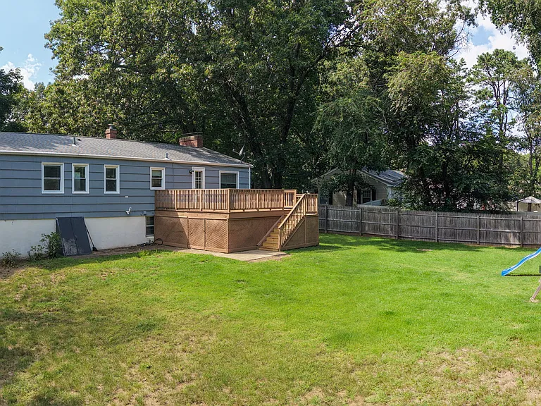 141 Cedar Rd — Photo 33
