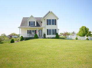 11329 Rosemary Ln, Munith, MI 49259