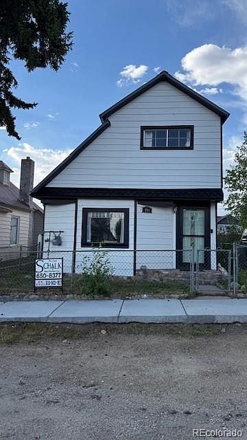 1st image of 404 E 8th Street