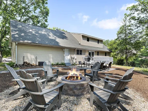 14348 Evergreen Dr, New Buffalo, MI 49117