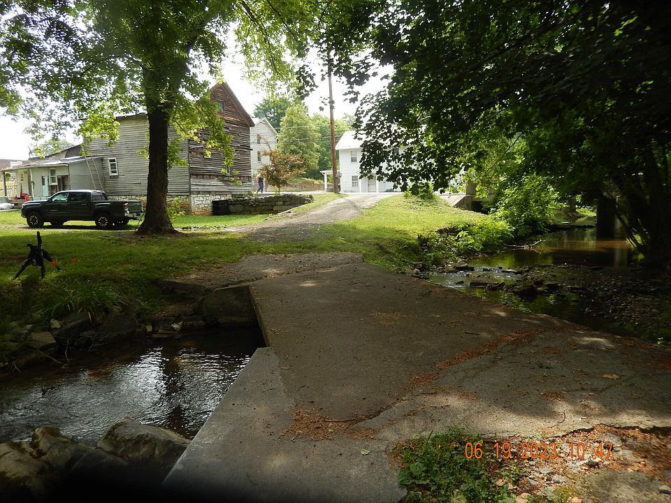 3307 S Main St, Toms Brook, VA 22660 Zillow