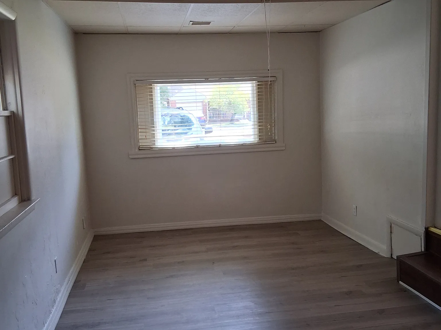 737 S Drury Ln — Photo 2