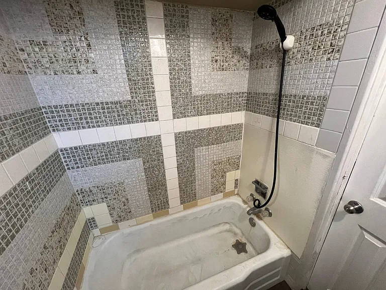 1020 W Center St #1 — Photo 11