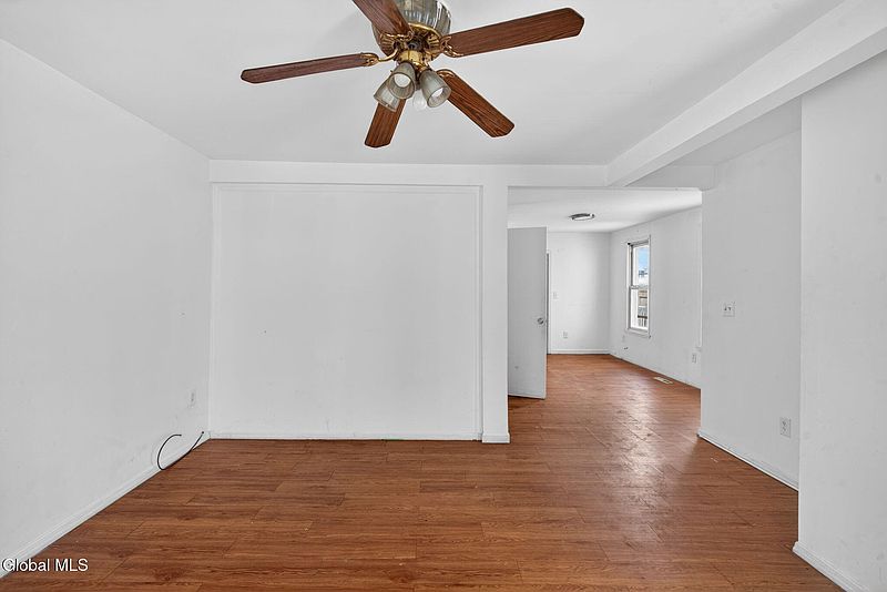 5th image of 1325 6th Avenue