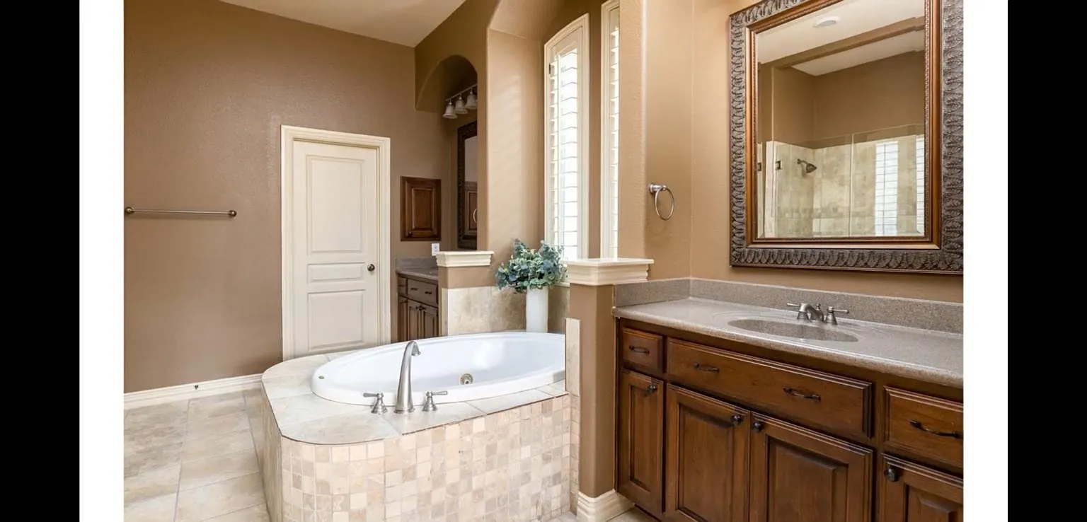 4 bed, 3877 sqft, $3,450 — Photo 3