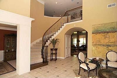 3rd image of 13 Winding Hollow Ln