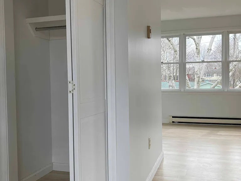 320 Leslie Dr — Photo 15