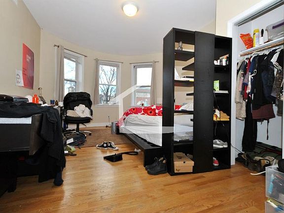5th image of 48 Saint Marys St #2B