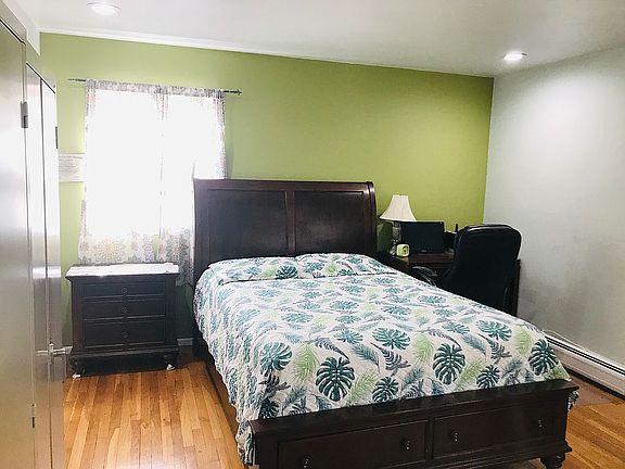 4th image of 53 Green Ave