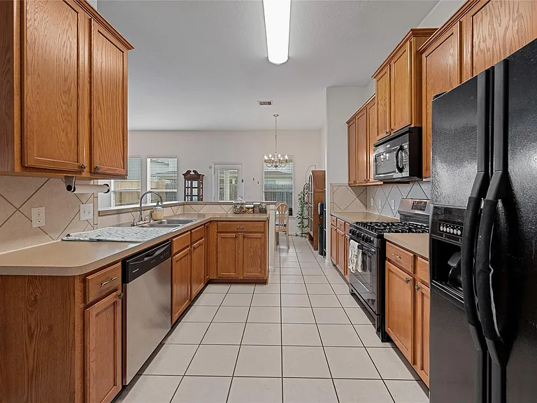 21314 Bella Flora Ct — Photo 11