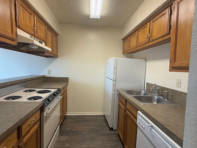 721 Avenue A #7 — Photo 6