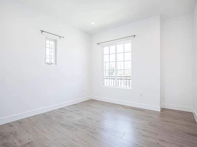 1029 Melrose Ave #104 — Photo 34
