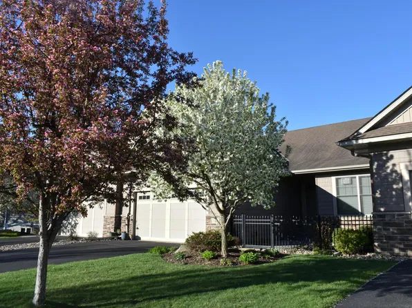 10726 Lyndale Bluffs Trl, Bloomington, MN 55420