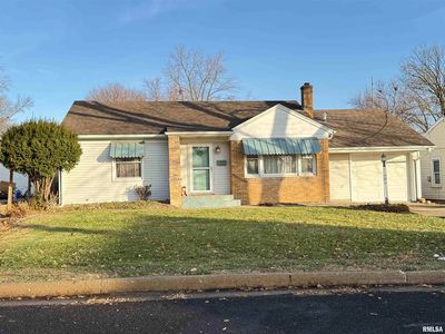 617 E Eureka Ave, Eureka, IL, 61530