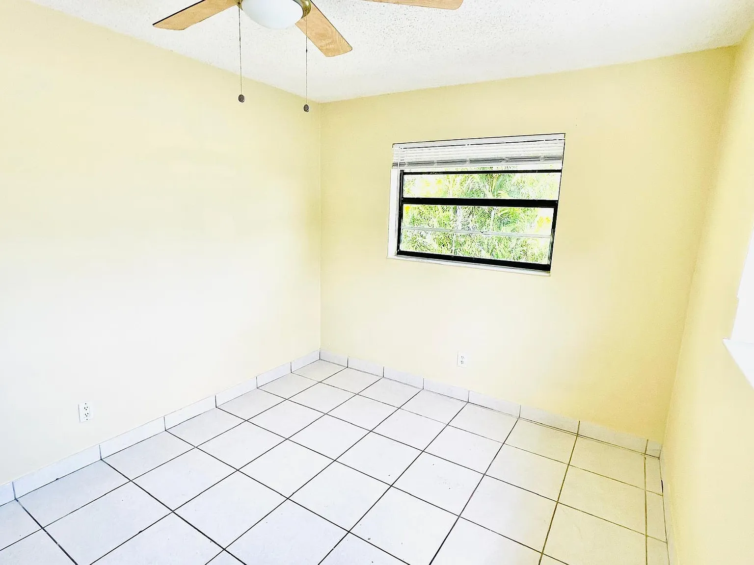 2 bed, 1600 sqft, $1,998 — Photo 4