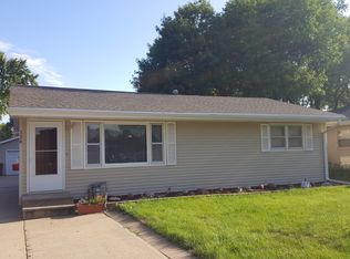 328 E 33rd St, South Sioux City, NE 68776