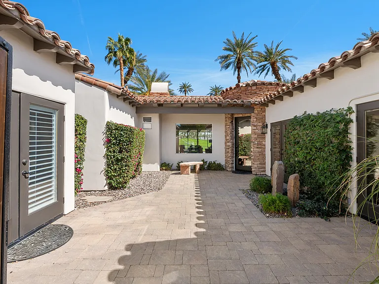 56618 Palms Dr — Photo 5
