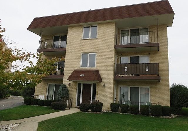 1st image of 4100 N Neenah Ave APT 301N
