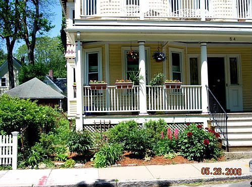 Carolina Ave gardens abound