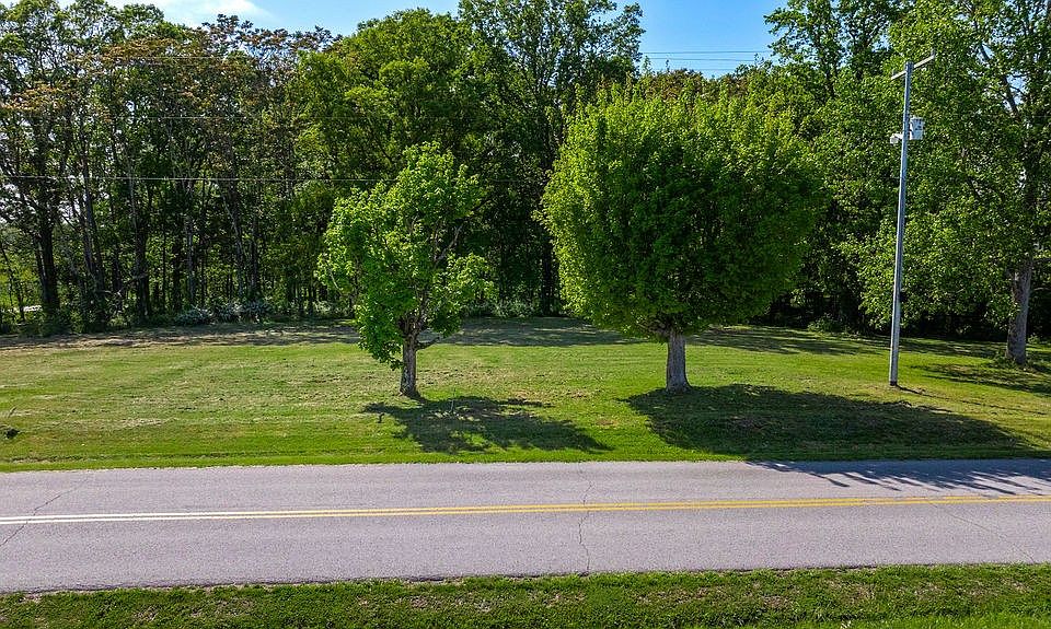 1st image of 105 Riggs Rd