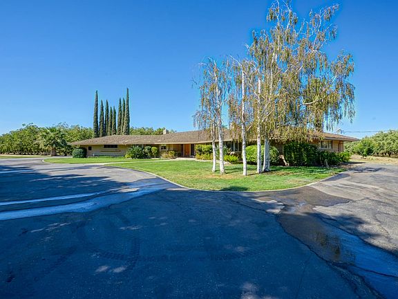 3rd image of 29365 Bunker Rd