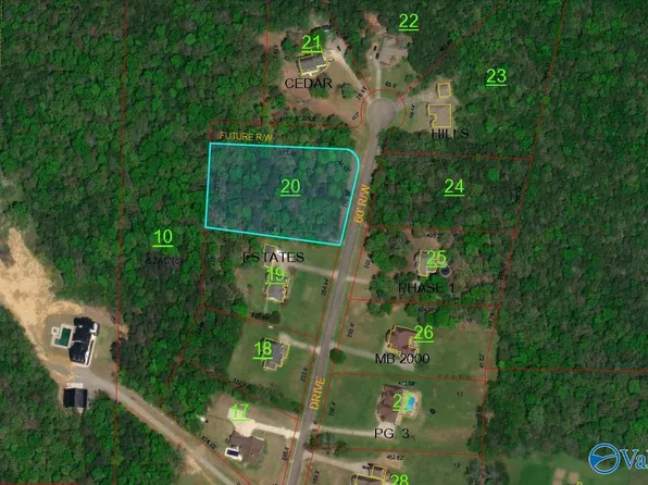 10 Cedar Trace Dr, Hartselle, AL 35640