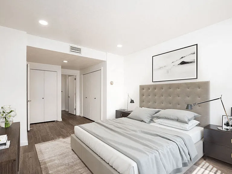 Eagle Gate Apartments — Photo 9
