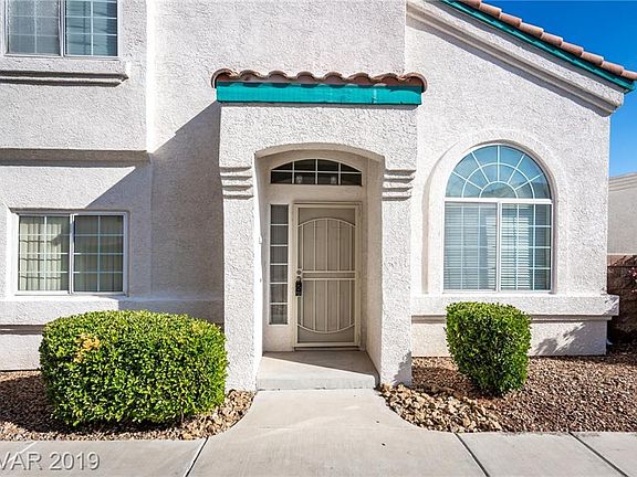 2nd image of 1676 Saint Malo Way