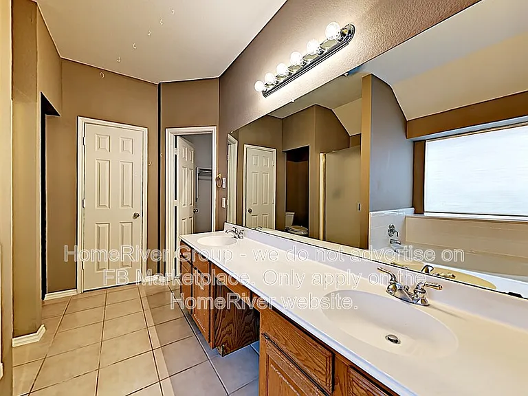 2405 N Brook Dr — Photo 10