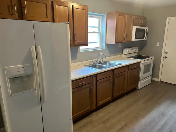 (undisclosed Address), Dunbar, WV 25064